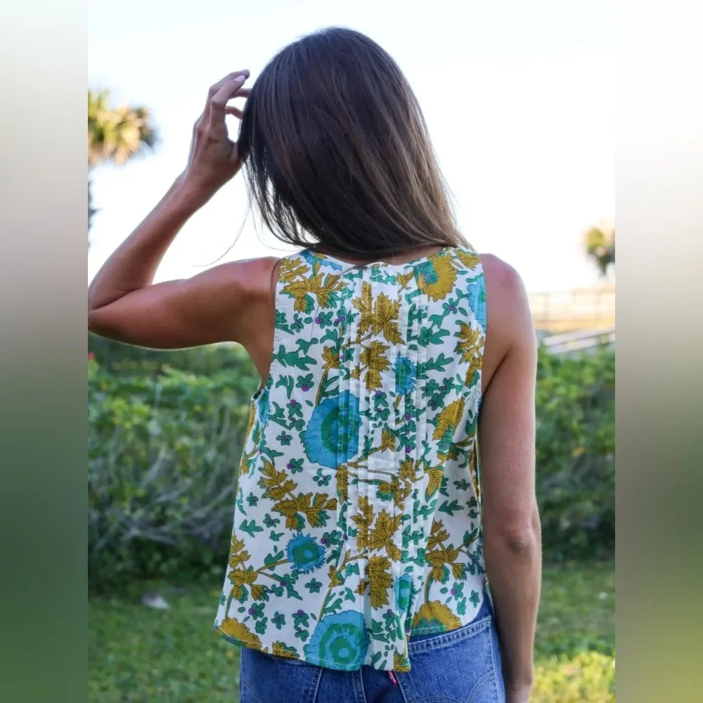 NWT- Savannah Cotton Sleeveless Top - Ochre Leafy Floral - Picture 3 of 13